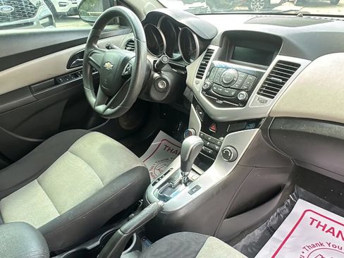 Used 2016 Chevrolet Cruze LS FWD image 16