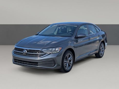 Used 2023 Volkswagen Jetta SE FWD image 6