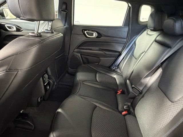 New 2026 Jeep Compass Latitude AWD/4WD image 23