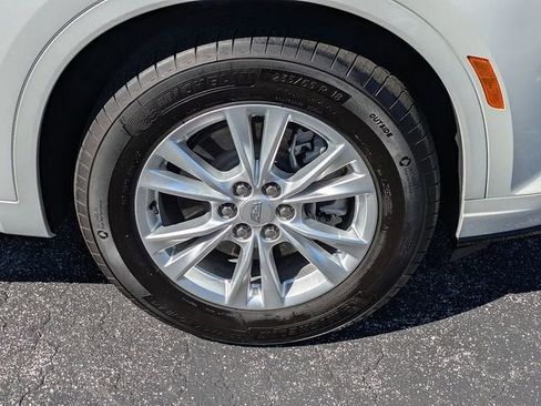 New 2025 Cadillac XT6 Luxury image 11