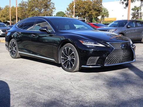Used 2023 Lexus LS 500 w/ Luxury Package image 2