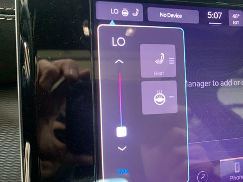 New 2025 Jeep Grand Cherokee Altitude image 31