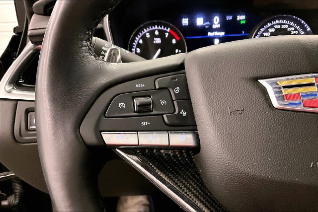 Used 2024 Cadillac XT6 Sport w/ LPO, ONYX Package AWD/4WD image 27