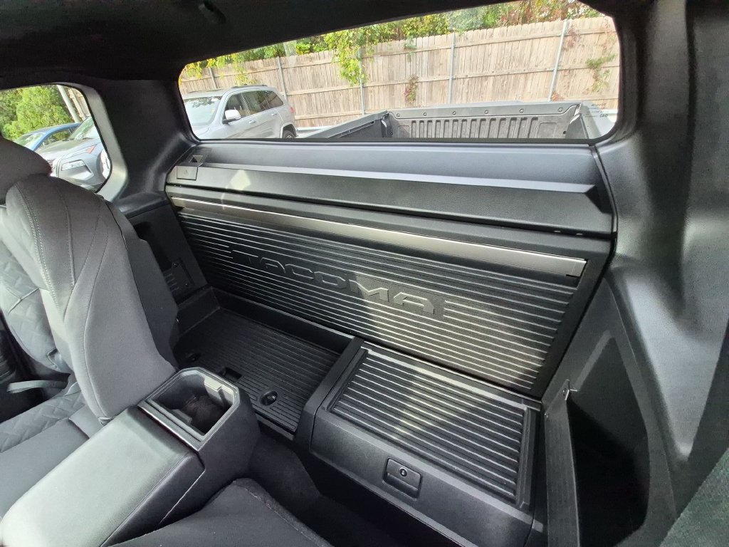 Used 2025 Toyota Tacoma SR RWD image 13