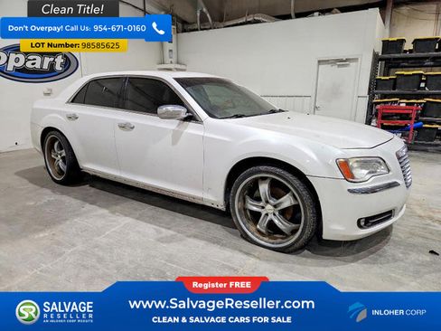 Used 2012 Chrysler 300 Limited w/ Luxury Group RWD image 5