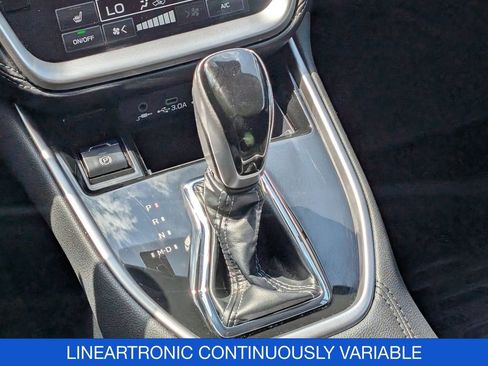 Used 2025 Subaru Outback Premium AWD/4WD image 27