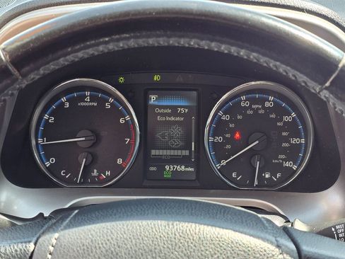 Used 2016 Toyota RAV4 XLE image 30