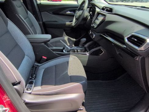 Used 2021 Chevrolet TrailBlazer LT w/ Convenience Package FWD image 29