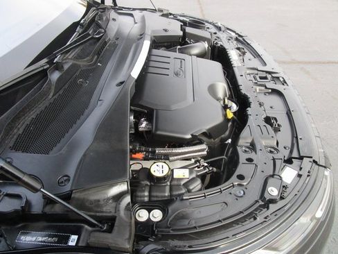 Used 2021 Land Rover Range Rover Evoque R-Dynamic SE image 10