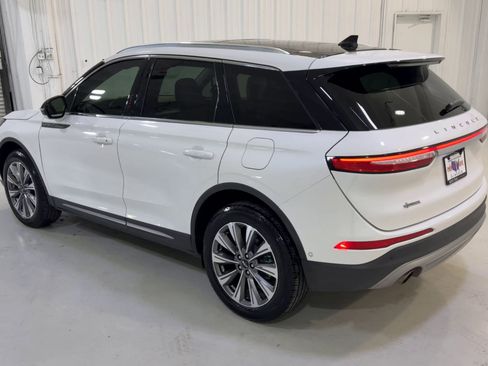 Used 2022 Lincoln Corsair Reserve w/ Elements Package FWD image 7
