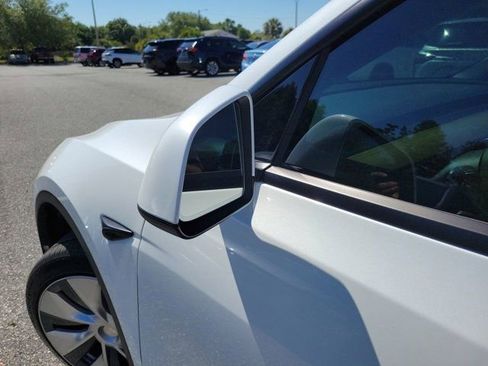 Used 2023 Tesla Model Y Long Range AWD/4WD image 18