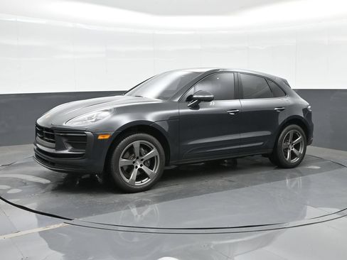 Used 2024 Porsche Macan AWD/4WD image 1