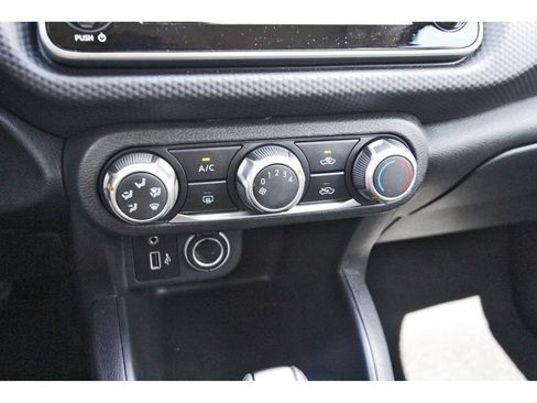 Used 2024 Nissan Kicks S image 21