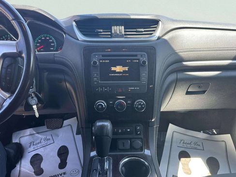 Used 2017 Chevrolet Traverse LT w/ Style and Technology Package AWD/4WD image 40