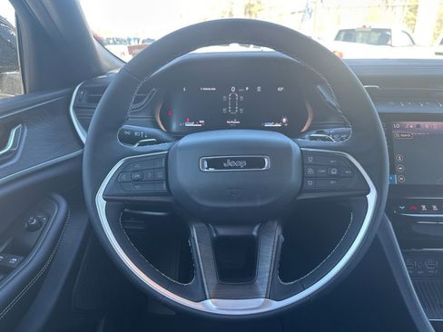 New 2026 Jeep Grand Cherokee L 4WD image 15
