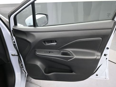 Used 2024 Nissan Versa SV FWD image 34