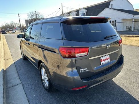 Used 2018 Kia Sedona LX w/ LX Essentials Premium Package image 14