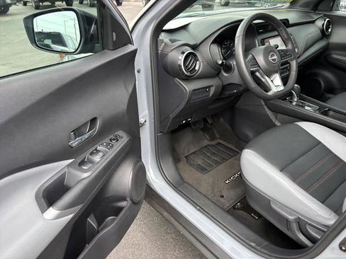 Used 2024 Nissan Kicks SR w/ SR Premium Package FWD image 20