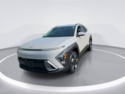 Used 2025 Hyundai Kona SEL AWD/4WD image 4