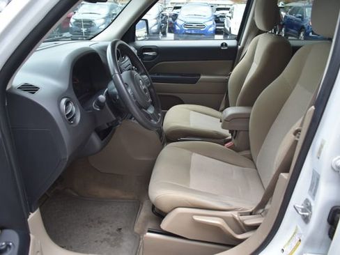 Used 2015 Jeep Patriot Latitude image 17