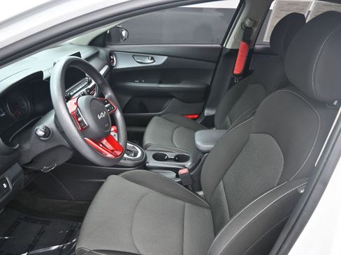 Used 2022 Kia Forte LXS image 12