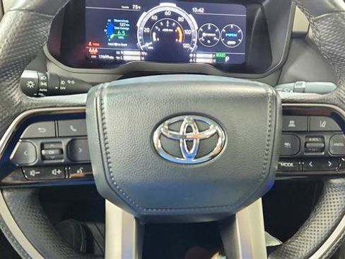 Used 2024 Toyota Tundra Limited image 15