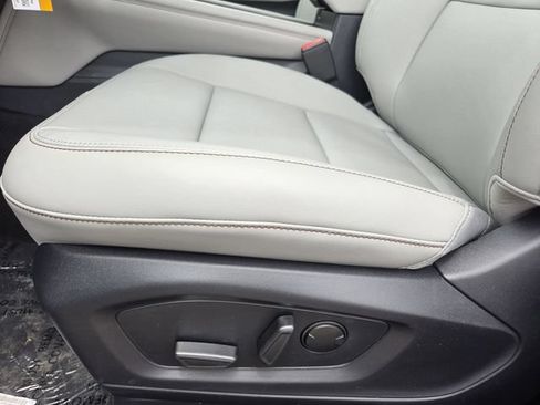 New 2026 Ford Explorer Active w/ Active Comfort Package RWD image 12