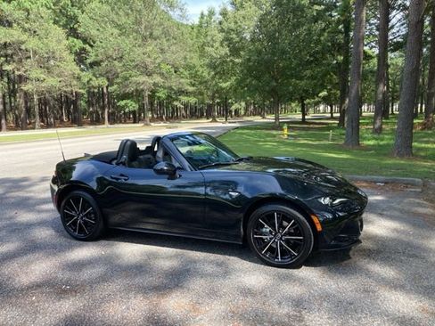 Used 2024 MAZDA MX-5 Miata Grand Touring image 2