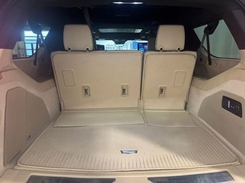 Used 2023 Cadillac Escalade ESV Premium Luxury w/ Performance Package AWD/4WD image 20