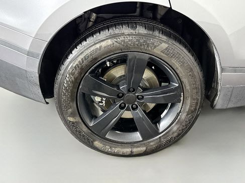 Used 2020 Land Rover Range Rover Velar S image 33