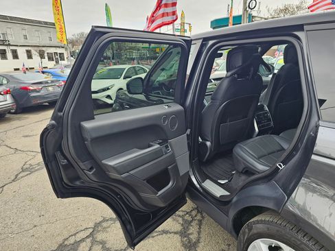 Used 2020 Land Rover Range Rover Sport HSE image 10