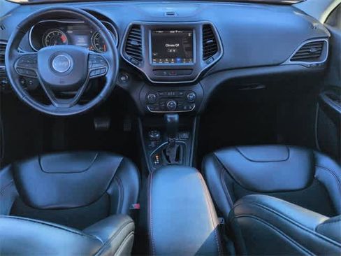 Used 2019 Jeep Cherokee Trailhawk w/ Comfort/Convenience Group image 21