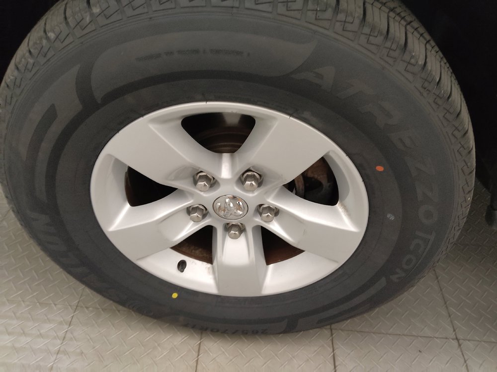 Used 2020 RAM 1500 Classic SLT RWD image 31