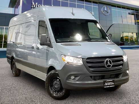 Used 2026 Mercedes-Benz Sprinter 2500 image 1