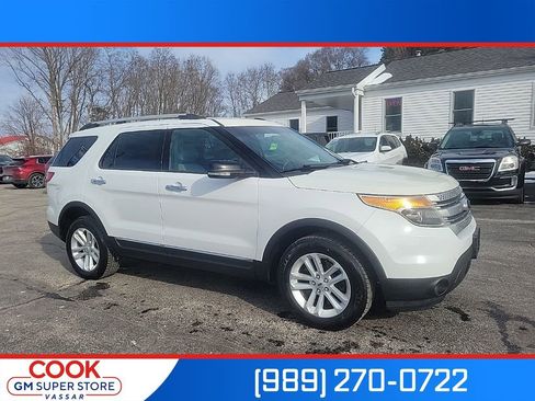 Used 2014 Ford Explorer XLT image 1