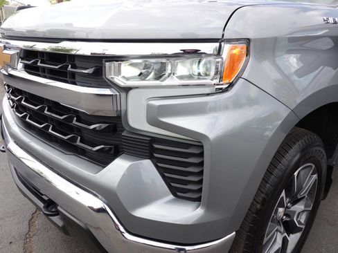 Used 2023 Chevrolet Silverado 1500 LT AWD/4WD image 59