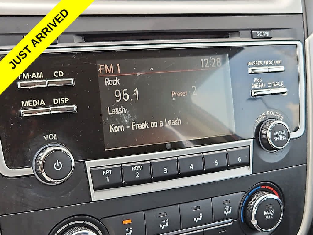 Used 2017 Nissan Altima 2.5 SR w/ Midnight Edition Package FWD image 15