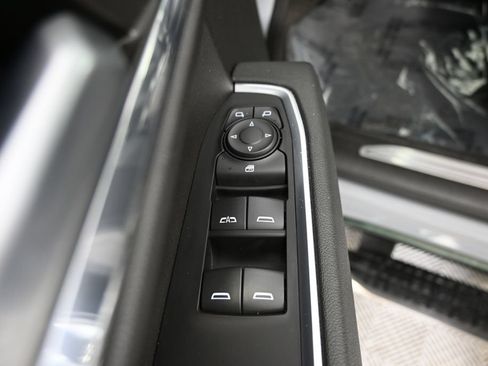 Used 2024 Chevrolet Silverado 1500 LT AWD/4WD image 19