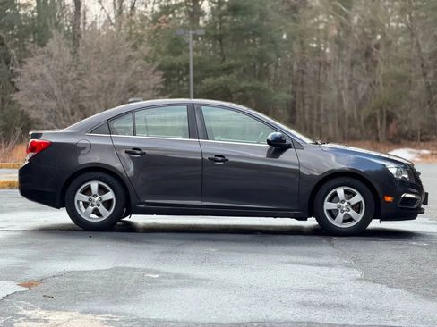 Used 2016 Chevrolet Cruze LT w/ Sun And Sound Package FWD image 6