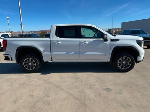 Certified 2025 GMC Sierra 1500 AT4 image 7