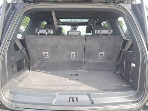 Certified 2022 Ford Expedition Platinum image 9