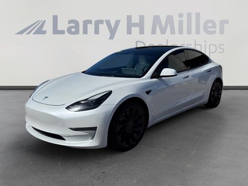Used 2022 Tesla Model 3 Performance image 1