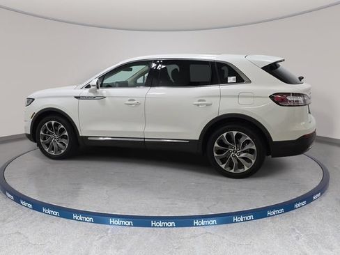 Used 2023 Lincoln Nautilus Reserve FWD image 9