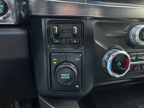 Used 2025 Ford F250 Lariat AWD/4WD image 25