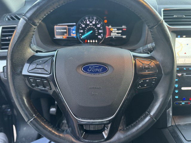 Used 2017 Ford Explorer Limited w/ Equipment Group 301A AWD/4WD image 14