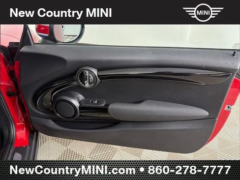 Used 2024 MINI Cooper 2-Door Hardtop FWD image 18