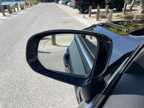 Used 2023 Volvo XC60 B5 Plus w/ Protection Package Premier image 28