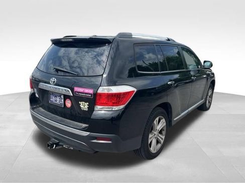 Used 2012 Toyota Highlander Limited w/ Tow Pkg FWD image 5
