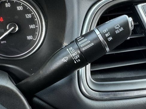 Used 2022 Buick Enclave Essence FWD image 23