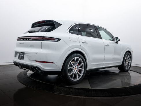 New 2026 Porsche Cayenne S image 7